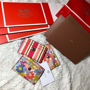 NWT Flower Coach Card Holder